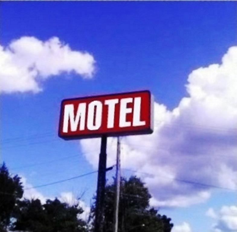 Dry Ridge Motor Inn Eksteriør billede